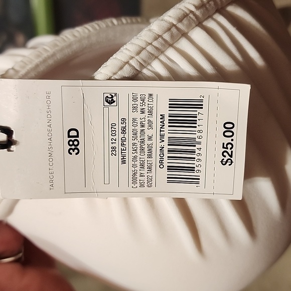 NWT Womens Shade & Shore Push Up Bikini Top. Size 36D. White - Picture 4 of 5